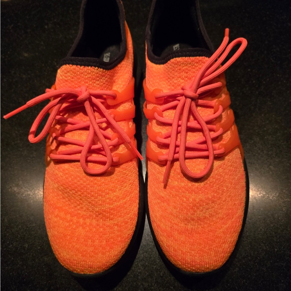 NIB women’s V-Tek waterproof knit shoes , Size 10 women’s US, Size 8 women’s UK